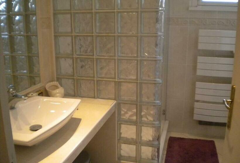 تختخواب و صبحانه Chambre Hôtes Wagram