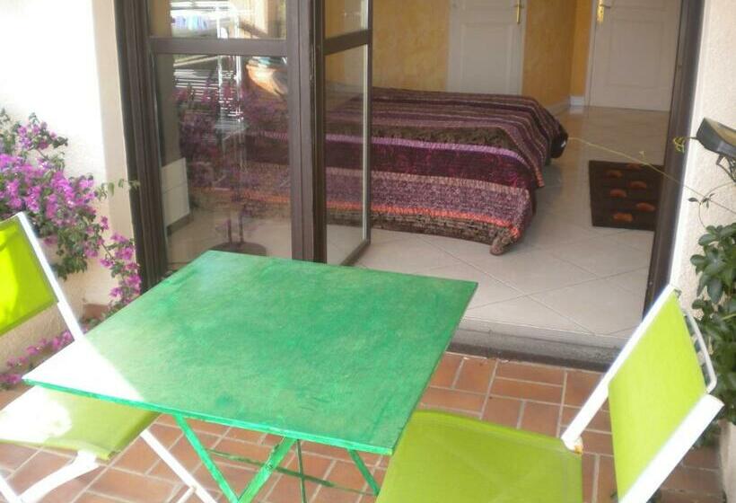 تختخواب و صبحانه Chambre Hôtes Wagram