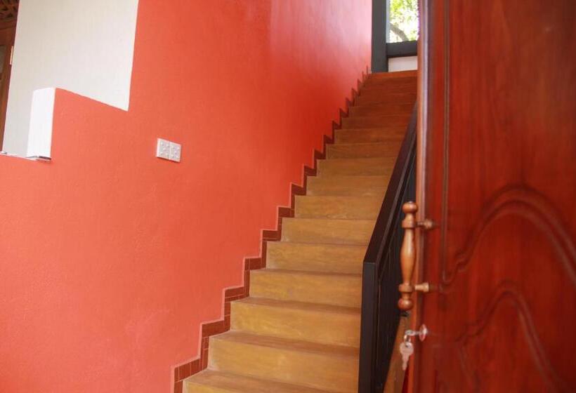 호텔 A One Calm Palace