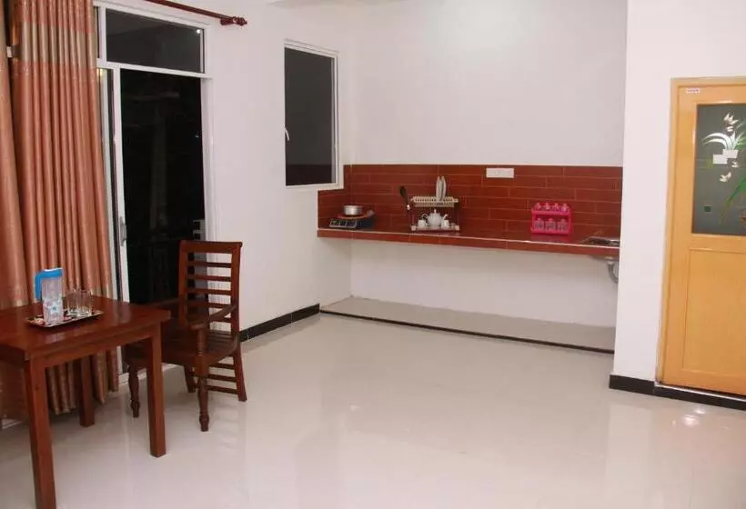 هتل A One Calm Palace