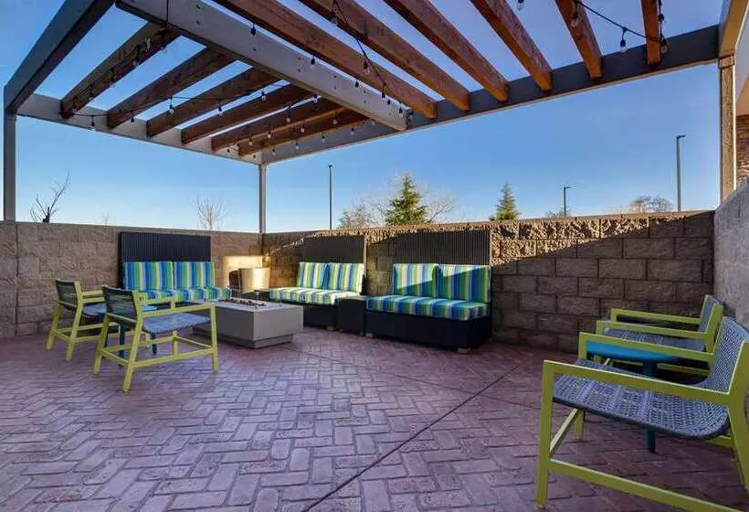 هتل Home2 Suites By Hilton Redding