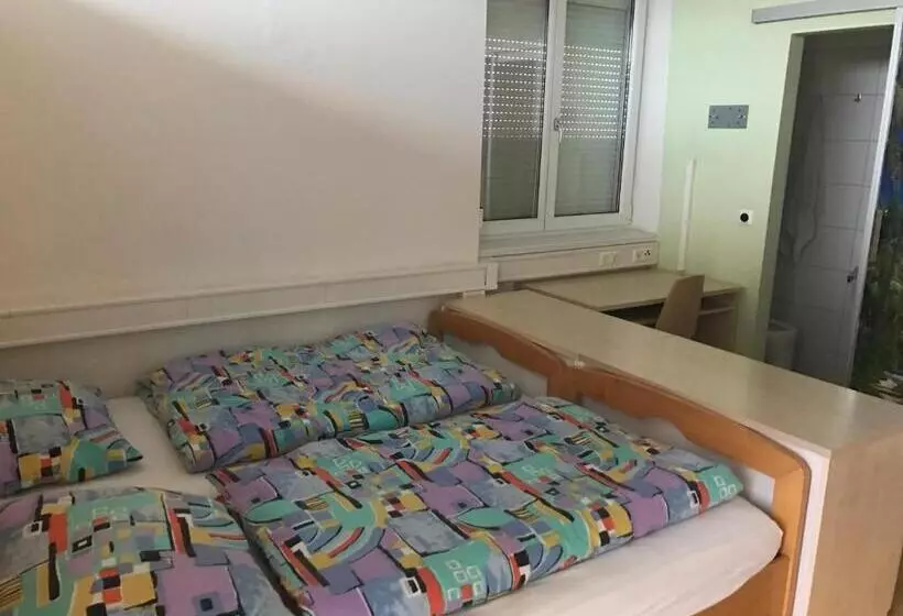 Montagehotel Living@linz