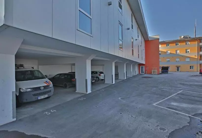 Montagehotel Living@linz