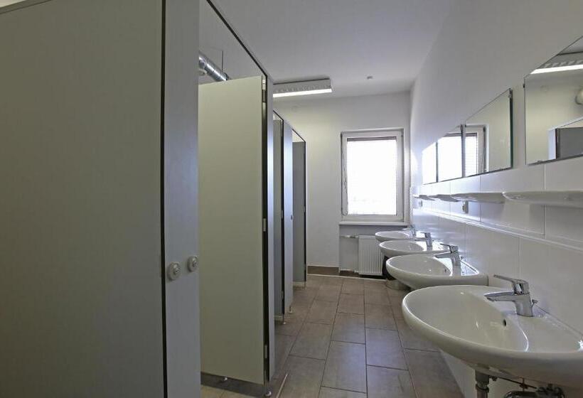 Montagehotel Living@linz