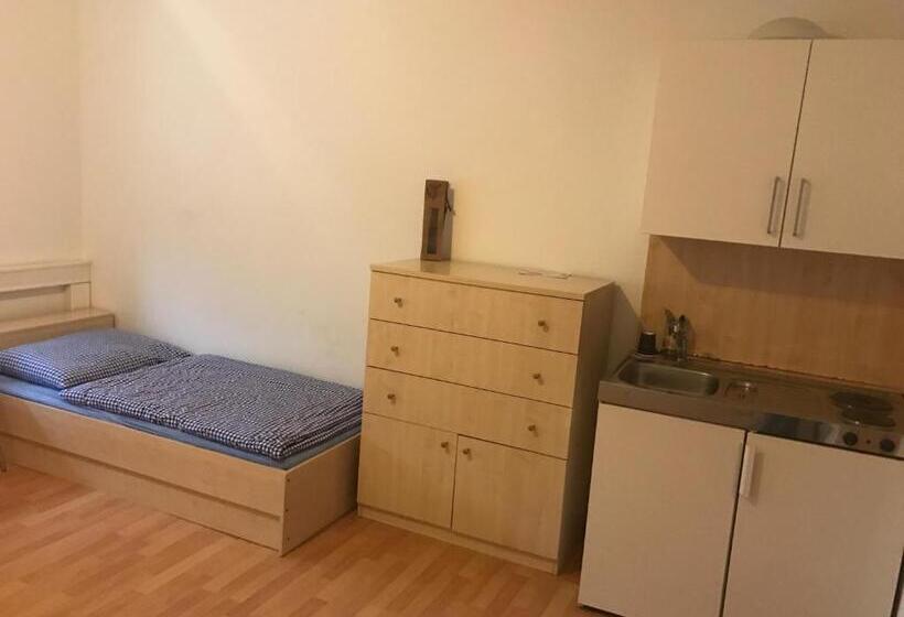 Montagehotel Living@linz