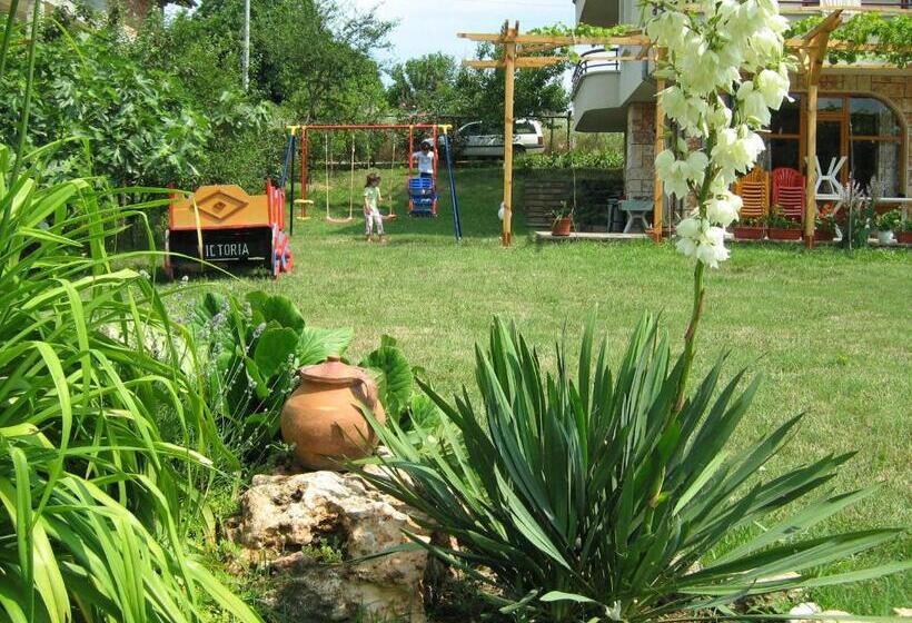 ペンション Villa Victoria