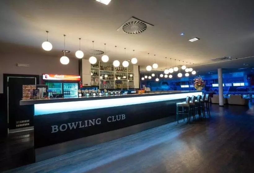 Bnc Hotel Restaurant Bowling