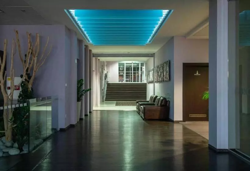 Bnc Hotel Restaurant Bowling