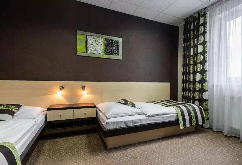 Bnc Hotel Restaurant Bowling