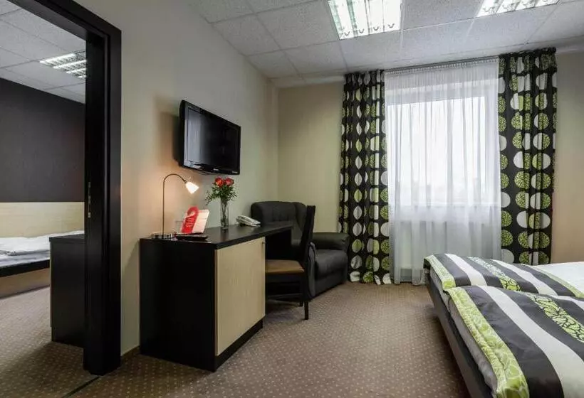 Bnc Hotel Restaurant Bowling