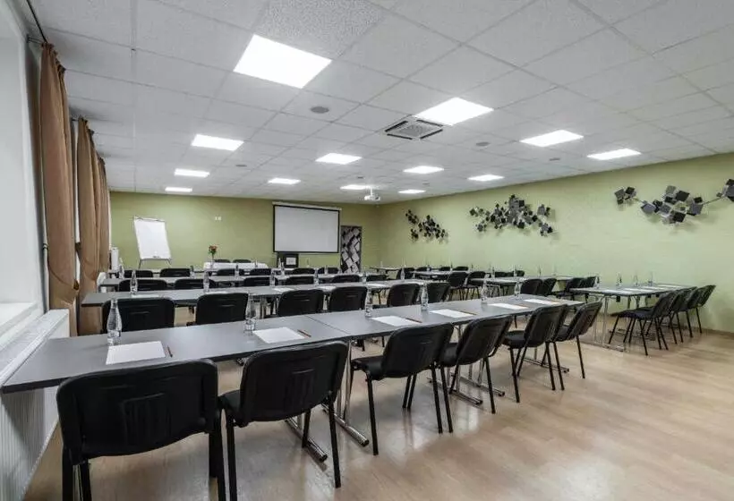 Bnc Hotel Restaurant Bowling