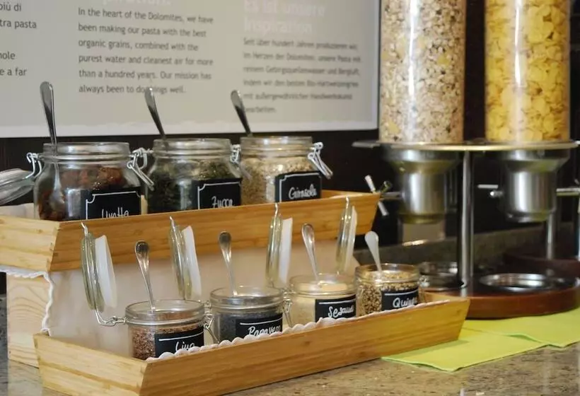 Continental   Tonellihotels