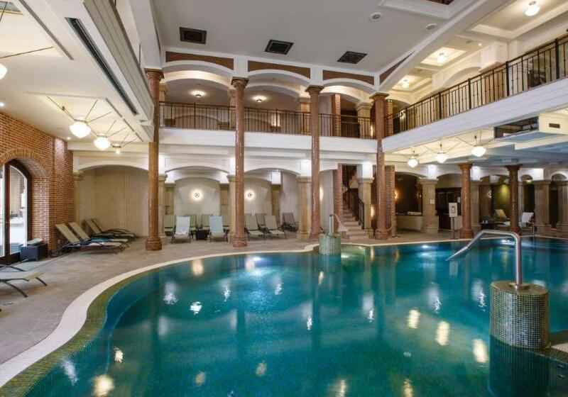 فندق Andrassy Kuria & Spa