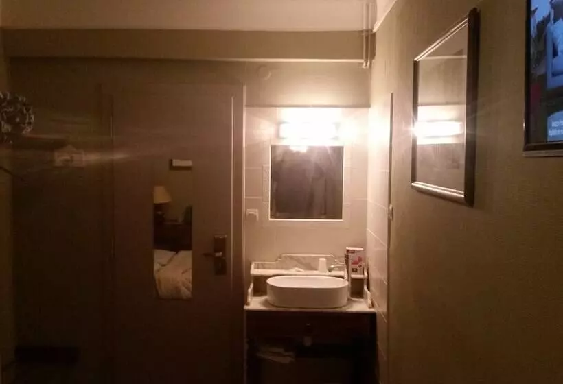 Отель Du Centre