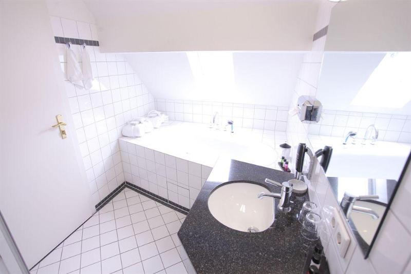 هتل Goldener Falke