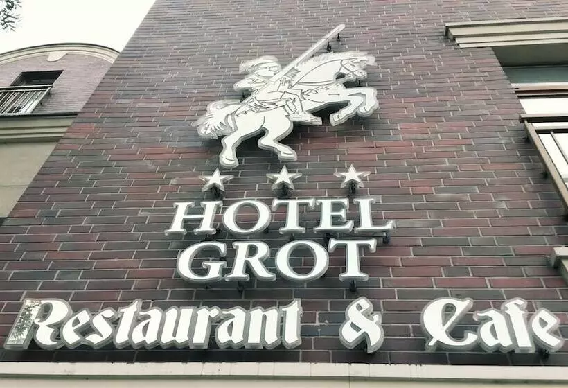 Отель Grot