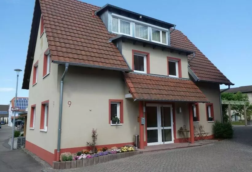 호텔 & Gästehaus Im Ziegelweg Klimatisiert Eintrittskarten Für Den Europa Park Erhalten Sie Garanti