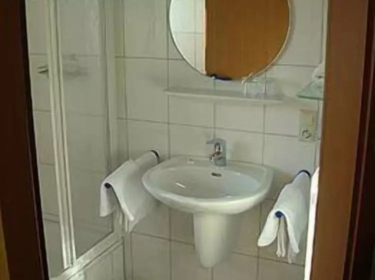 호텔 & Gästehaus Im Ziegelweg Klimatisiert Eintrittskarten Für Den Europa Park Erhalten Sie Garanti