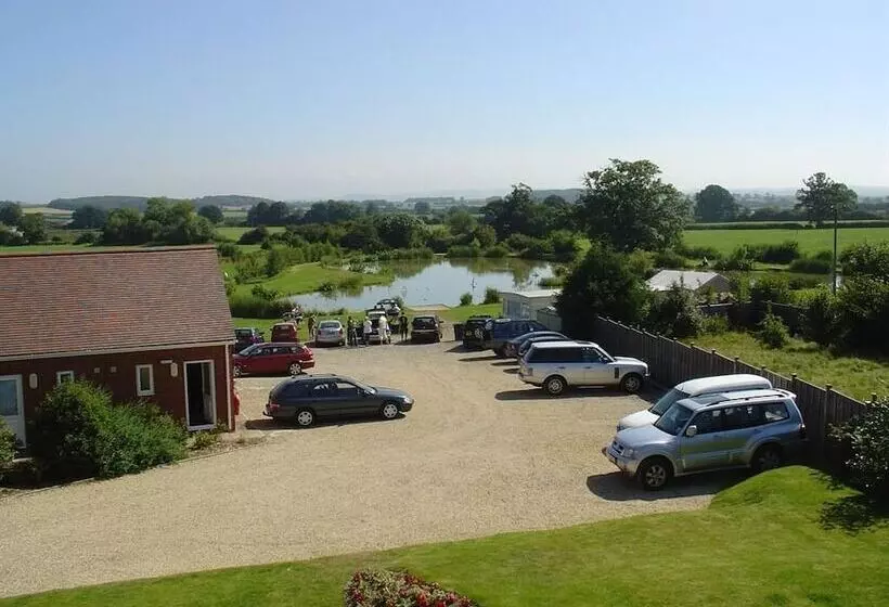 ホテル Halfway House Inn Country Lodge