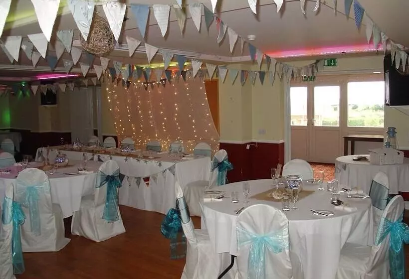 ホテル Halfway House Inn Country Lodge