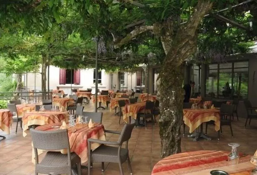 Отель Hôtel De La Terrasse