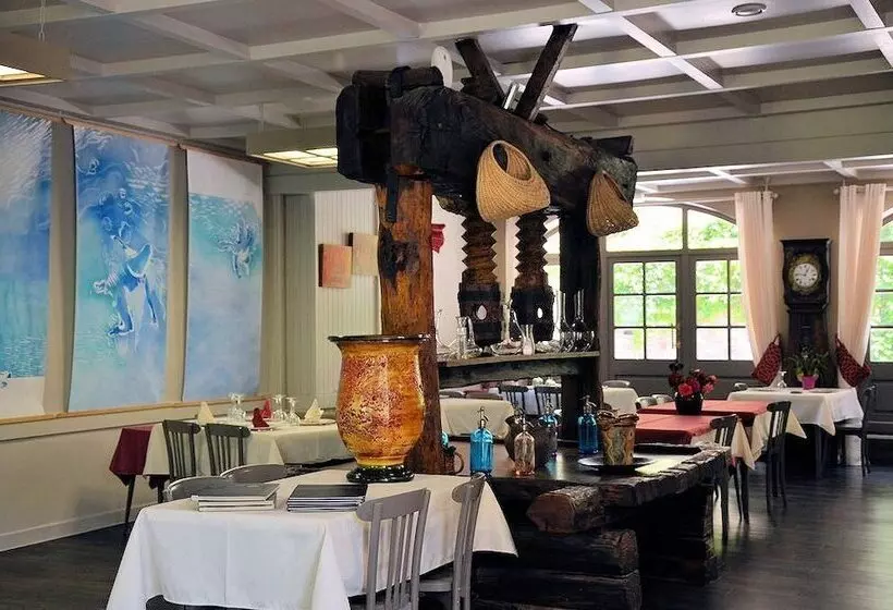 Отель Hôtel De La Terrasse