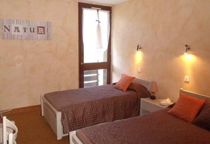 Отель Hôtel De La Terrasse