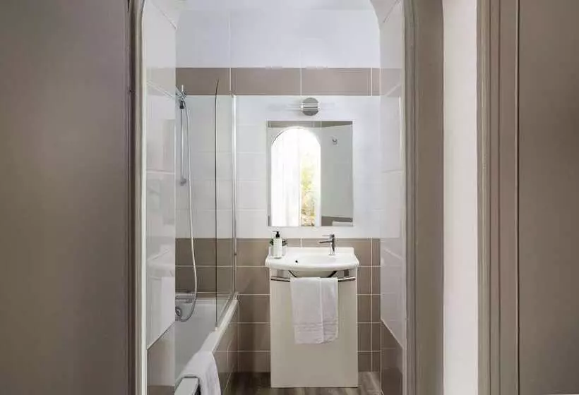 ホテル Hôtel Suzane