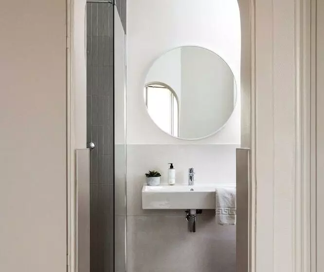 ホテル Hôtel Suzane