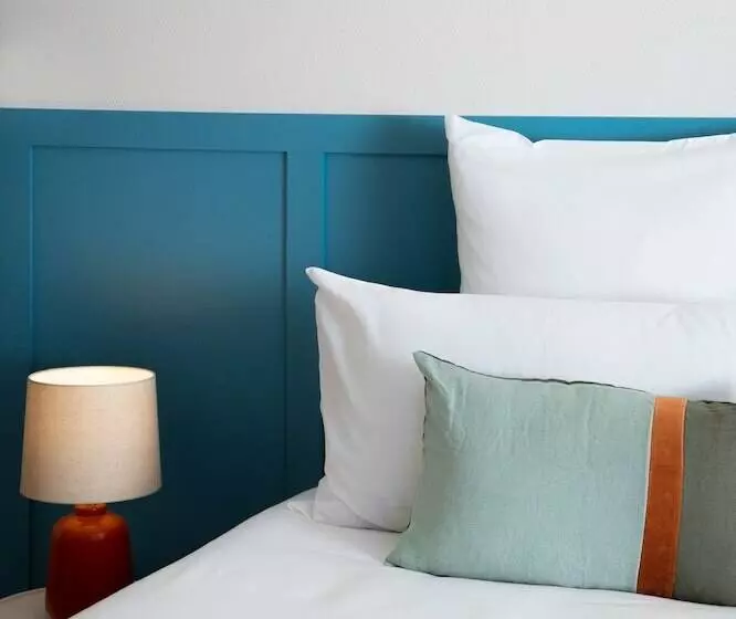 ホテル Hôtel Suzane