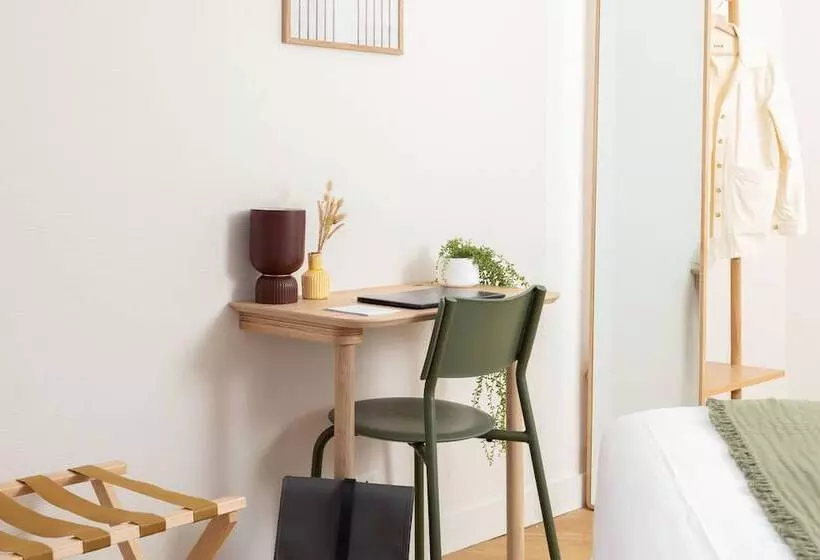 ホテル Hôtel Suzane