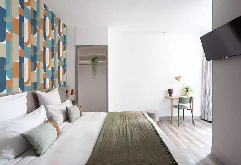 ホテル Hôtel Suzane