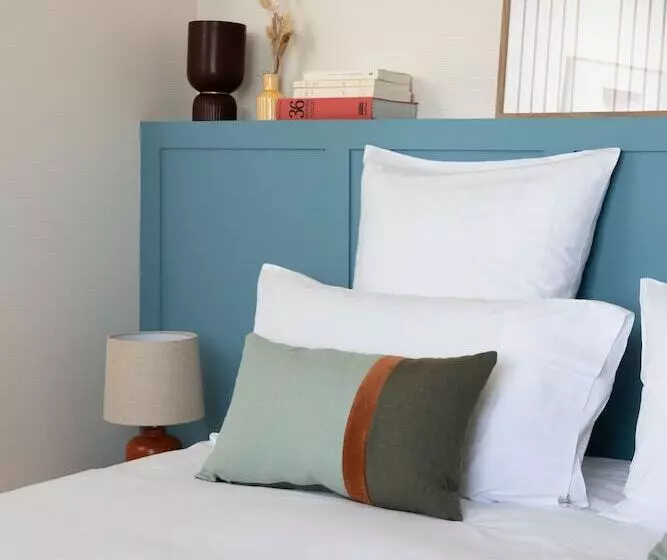 ホテル Hôtel Suzane