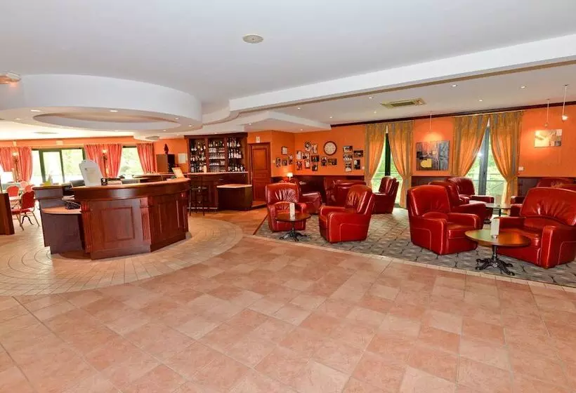 Отель Logis Hôtel Restaurant Le Tulipier