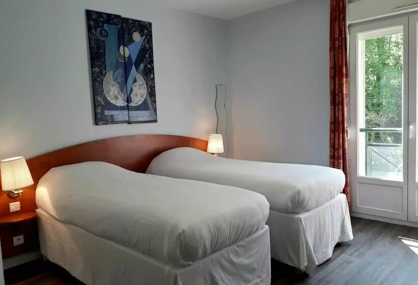 Отель Logis Hôtel Restaurant Le Tulipier