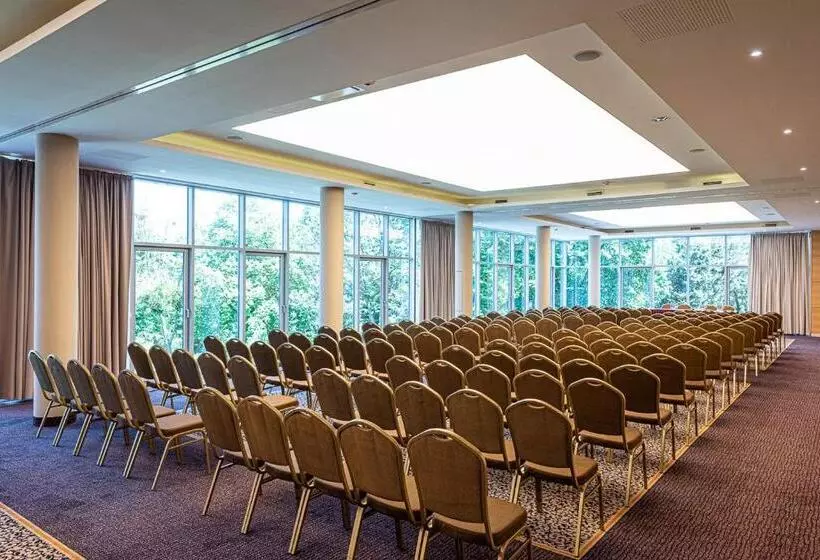 בית מלון כפרי La Contessa Castle