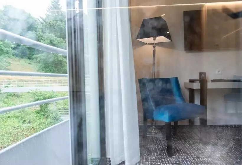 Отель Le Chateau Des Thermes