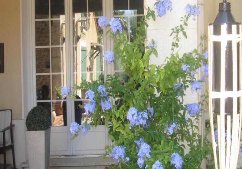 هتل Le Mas De La Roseraie