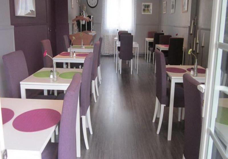 هتل Le Mas De La Roseraie