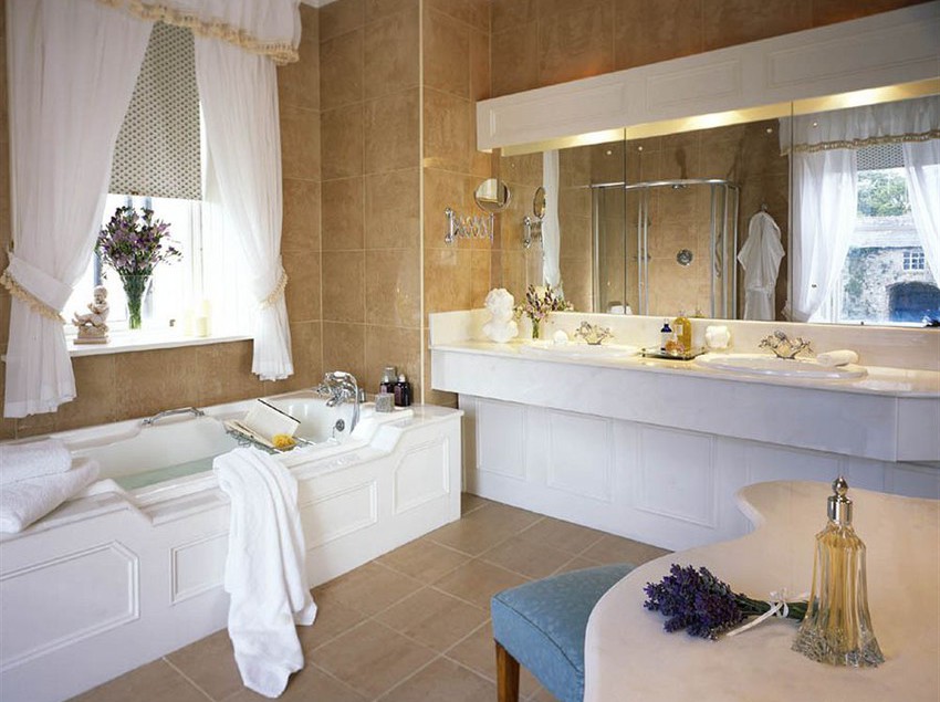 Отель Longueville House