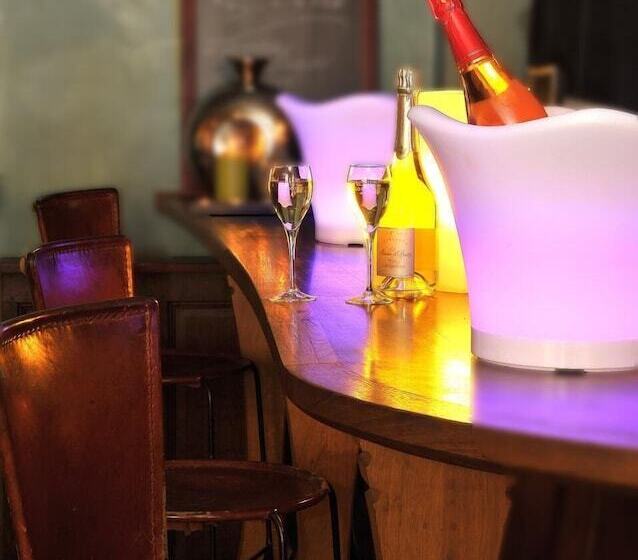 Hotel O2b Aux Berges De Brocéliande