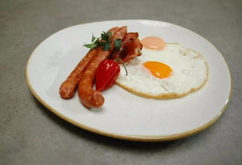 هتل Patio Old Town