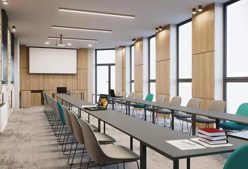 هتل Patio Old Town