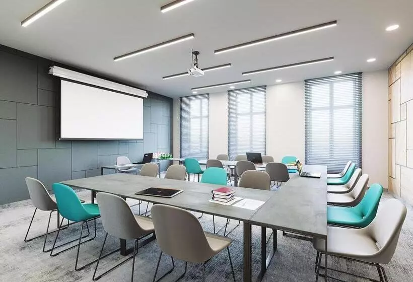 هتل Patio Old Town