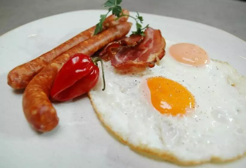 هتل Patio Old Town