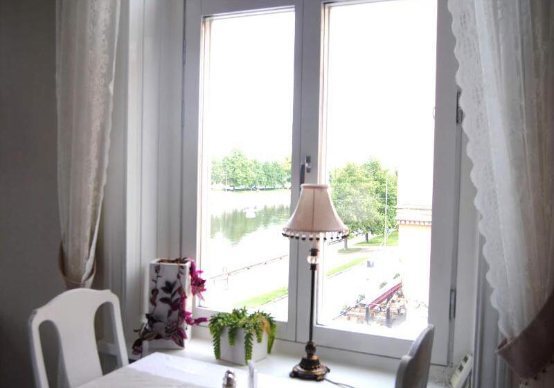 בית מלון כפרי Strand