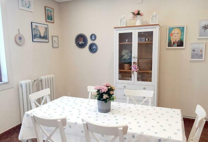 ベッドアンドブレックファースト Uría 25 Rooms