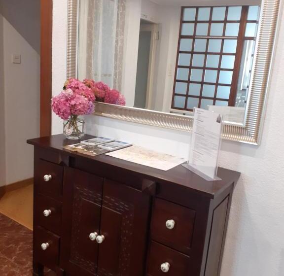 ベッドアンドブレックファースト Uría 25 Rooms