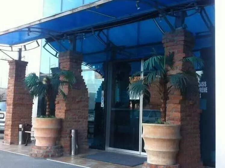 هتل Oasis Beograd