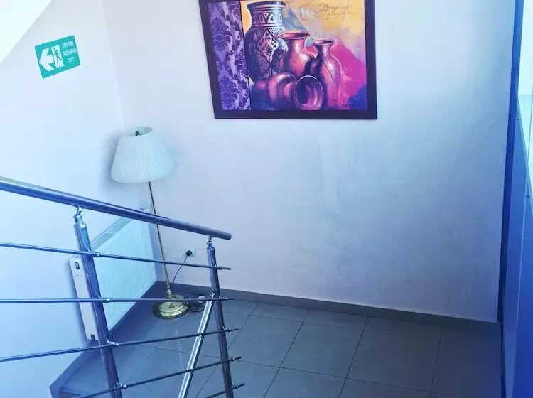 هتل Oasis Beograd